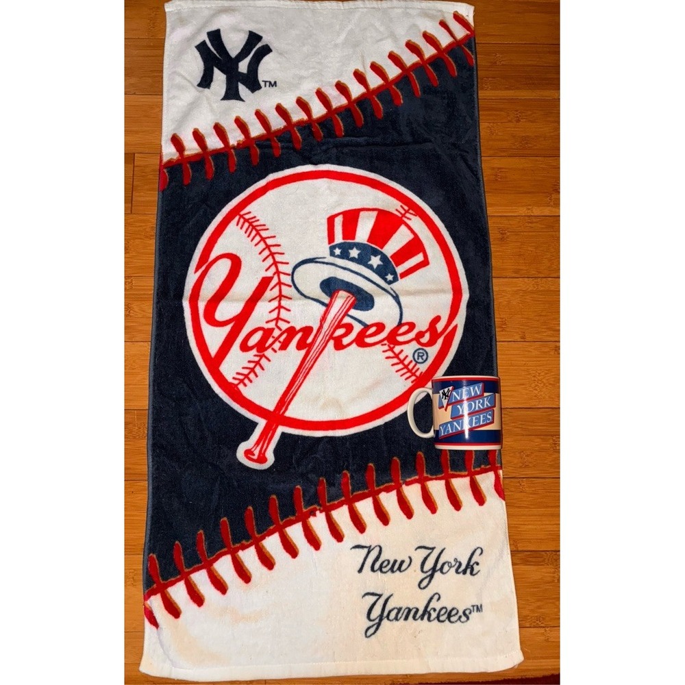 Genuine Yankees MLB 30x60‎ Beach Towel & Mug Set Vintage Collectable Authentic